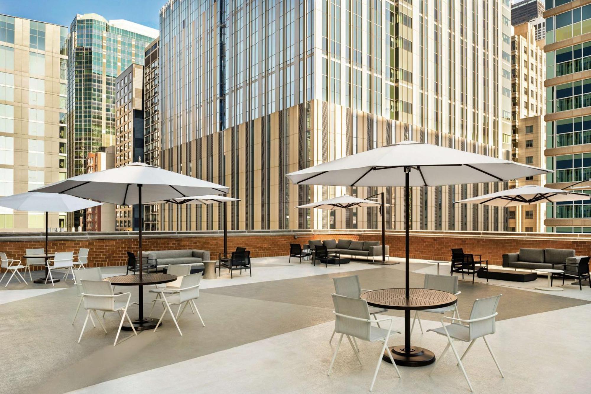 מלון Hilton Grand Vacations Club Chicago Magnificent Mile מראה חיצוני תמונה