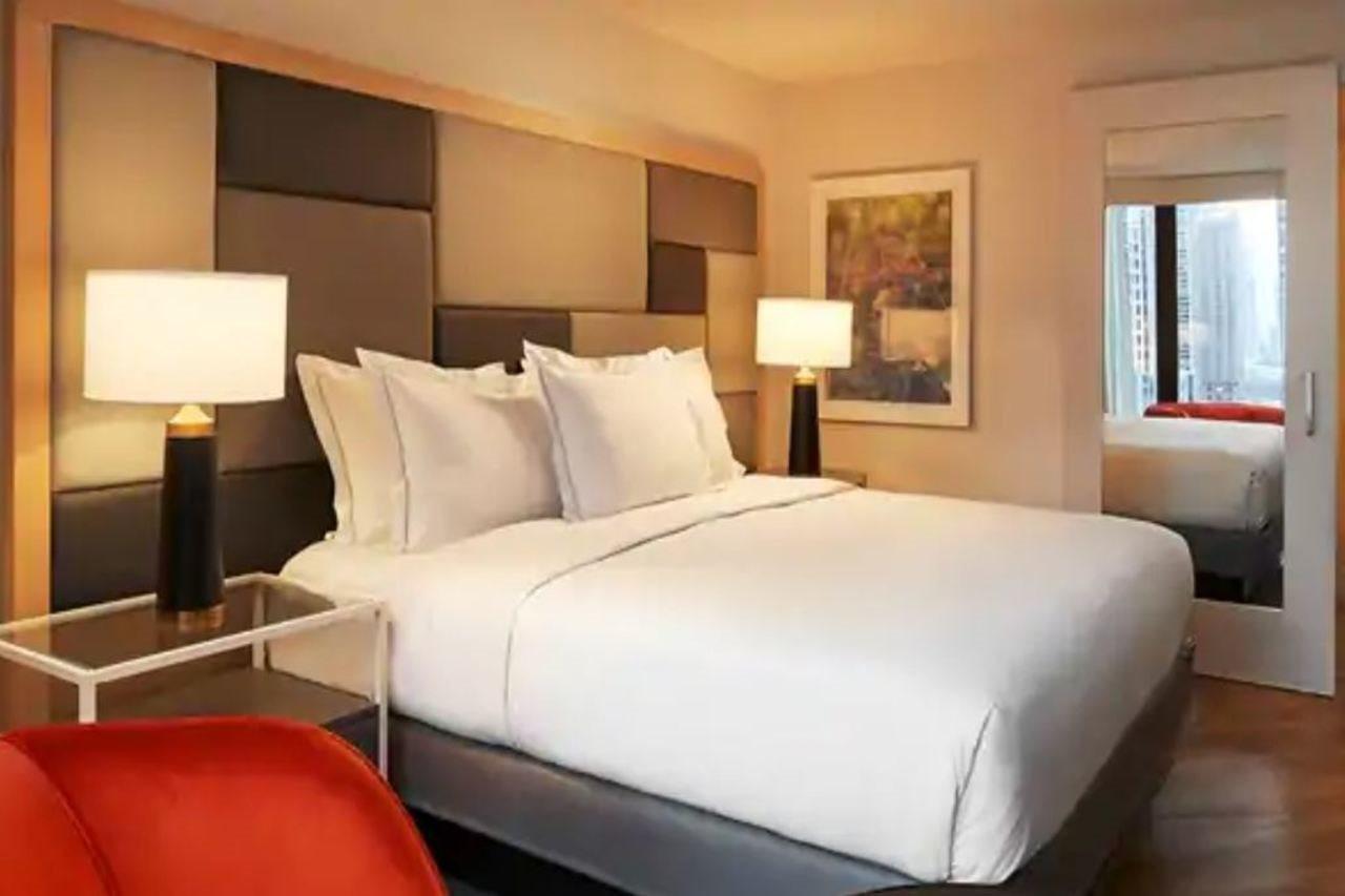 מלון Hilton Grand Vacations Club Chicago Magnificent Mile מראה חיצוני תמונה